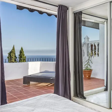 103-penthouse In Apartment *