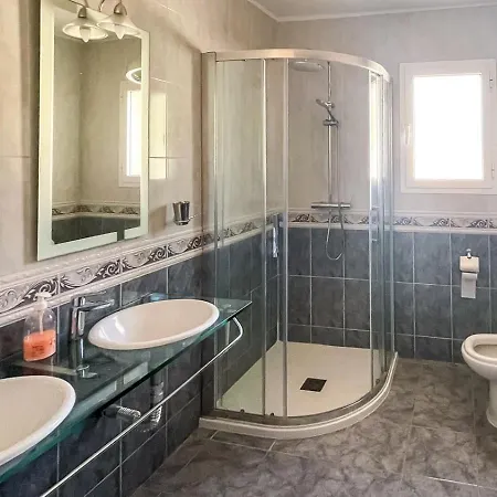 Apartment 103-penthouse In Marbella